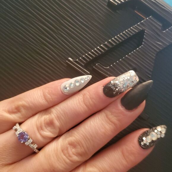 14K White Gold Vermeil Natural Blue Tanzanite Ring - Estate- Engagement Ring - Picture 3 of 5